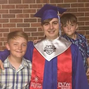 Meet your Posher, Ethan